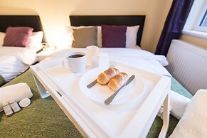 Coventry- Jenner Pet Friendly 2 Bedroom Apartment