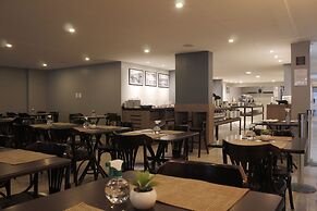 Happy Hotel Manaíra