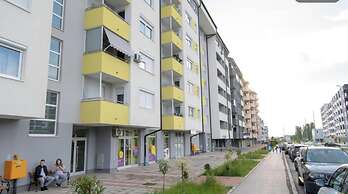 Beautiful Athena Apartment Located in Lukavica