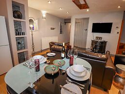 2 The Old Coach House