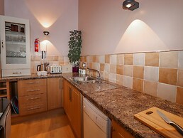 2 The Old Coach House