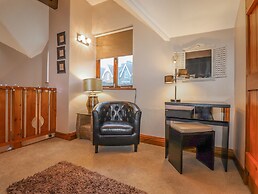 2 The Old Coach House