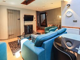 2 The Old Coach House