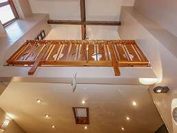 2 The Old Coach House