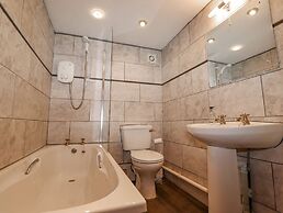 2 The Old Coach House