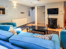 2 The Old Coach House