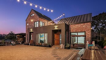 Jeju Brickninemansion