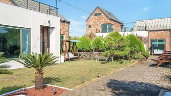 Jeju Brickninemansion