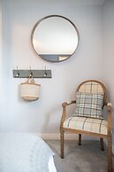 Immaculate 4-bed House 5mins Walk to Village Shop