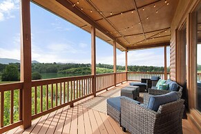 563wonderlnddncb - Wonderland Cove