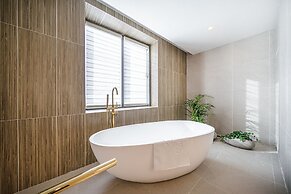 ACT Hotel