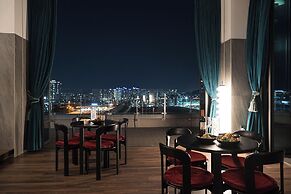 ACT Hotel