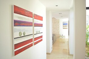 Magnificent 4 Bedroom Villa With Swimming Pool