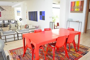 Magnificent 4 Bedroom Villa With Swimming Pool