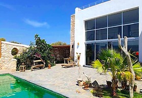 Splendid Villa With sea View