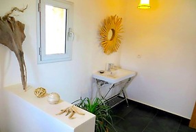 Splendid Villa With sea View