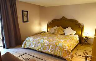 13 Bedroom Villa With Heated Pool, Golf Course, Seaside