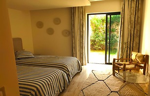 13 Bedroom Villa With Heated Pool, Golf Course, Seaside