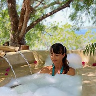 Rock and Sea Bubble Lodges