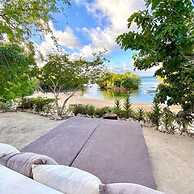 Rock and Sea Bubble Lodges