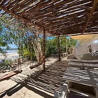 Rock And Sea Resort,baobab Suite