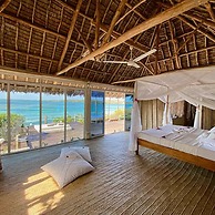 Rock And Sea Resort,baobab Suite
