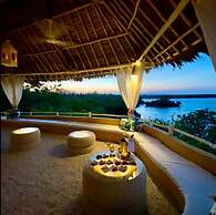 Rock And Sea Resort,baobab Suite