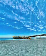 Apartment in Villa a Stone's Throw From the sea Up