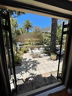 Room in House - Living In Mountain Views Camps Bay