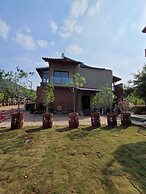 Mastiff Grand La Villae Resort