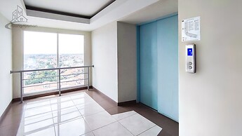 Ruang Nyaman at Apartment GreenLake View