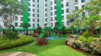 Ruang Nyaman at Apartment GreenLake View