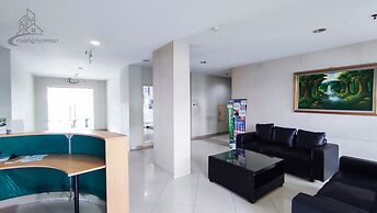 Ruang Nyaman at Apartment GreenLake View