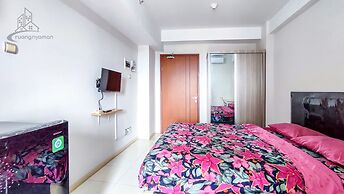 Ruang Nyaman at Apartment GreenLake View