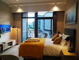 Menlyn Residence Luxury Studio Apartment