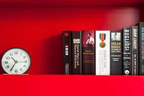 Designer Pad With a View