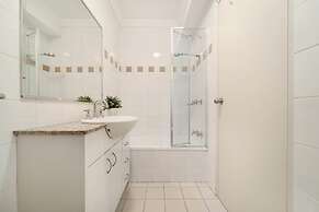 Walk to Coogee Beach Apartment Retreat