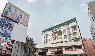 Itsy Hotels Chetan Executive Hadapsar Phursungi