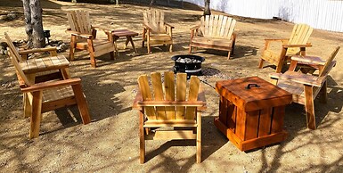 Kern River Retreat - Walk To River & Downtown! 3 Bedroom Retreat by Re