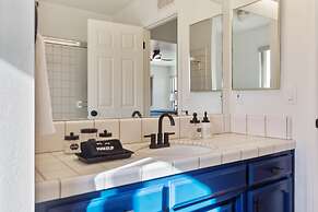 Kern River Retreat - Walk To River & Downtown! 3 Bedroom Retreat by Re