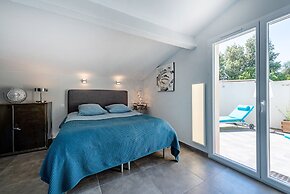 Casa Dina
