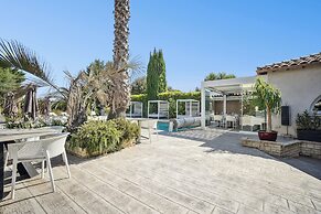 Casa Dina