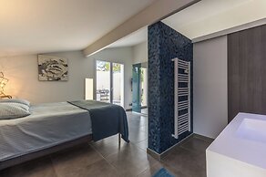 Casa Dina