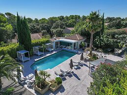 Casa Dina