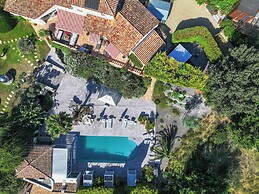 Casa Dina
