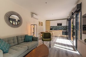 Casa Dina