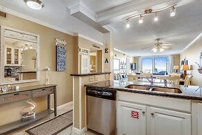 Destin on the Gulf 501 is a Beautiful Gulf Front 5th Floor with Free B