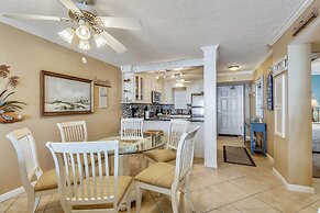 Destin on the Gulf 501 is a Beautiful Gulf Front 5th Floor with Free B
