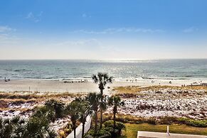 Destin on the Gulf 501 is a Beautiful Gulf Front 5th Floor with Free B