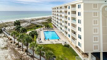 Destin on the Gulf 501 is a Beautiful Gulf Front 5th Floor with Free B